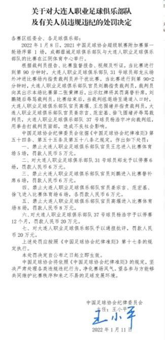 海报的色调给人以温暖的感觉，像是一阵温柔的暖风般拂人心弦